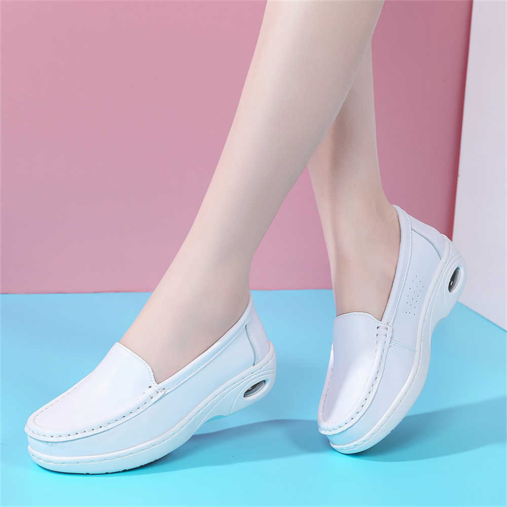 Sewing Industry - Scarpe con tacco grosso con suola